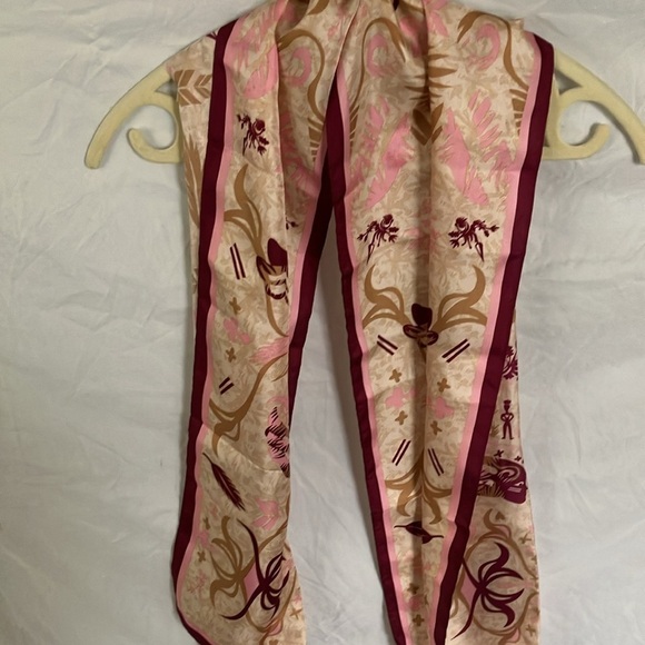 Ford: 2006 Pink/Maroon 100% Silk Scarf- Ford Cares- Warriors in Pink - Picture 5 of 16